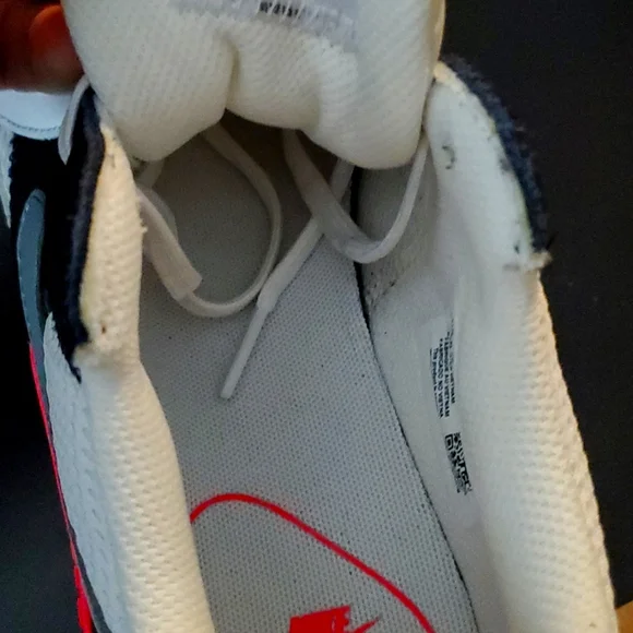 Brand New Womens Nike Air Max Size 7 (NO LONGER HAVE THE BOX) - Picture 8 of 9